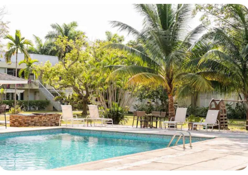 Beryls At Seawind On The Bay , Montego Bay , Jamaica Apartment ภายนอก รูปภาพ