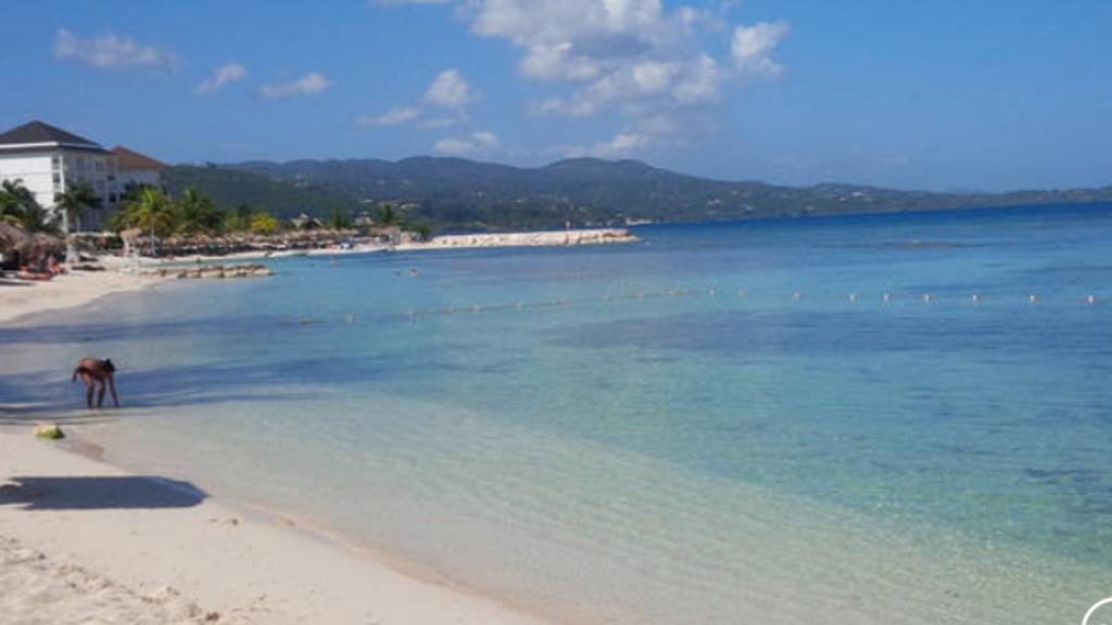 Beryls At Seawind On The Bay , Montego Bay , Jamaica Apartment ภายนอก รูปภาพ